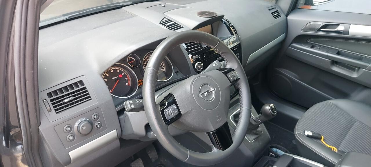 Opel Zafira 1.6 16V ecoM 94CV Cosmo