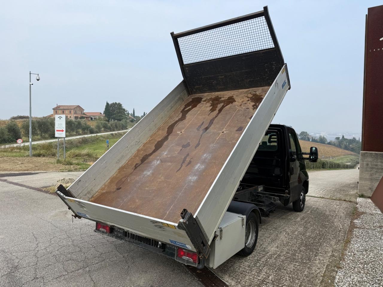 IVECO DAILY 35C18 RIBALTABILE TRILATERALE