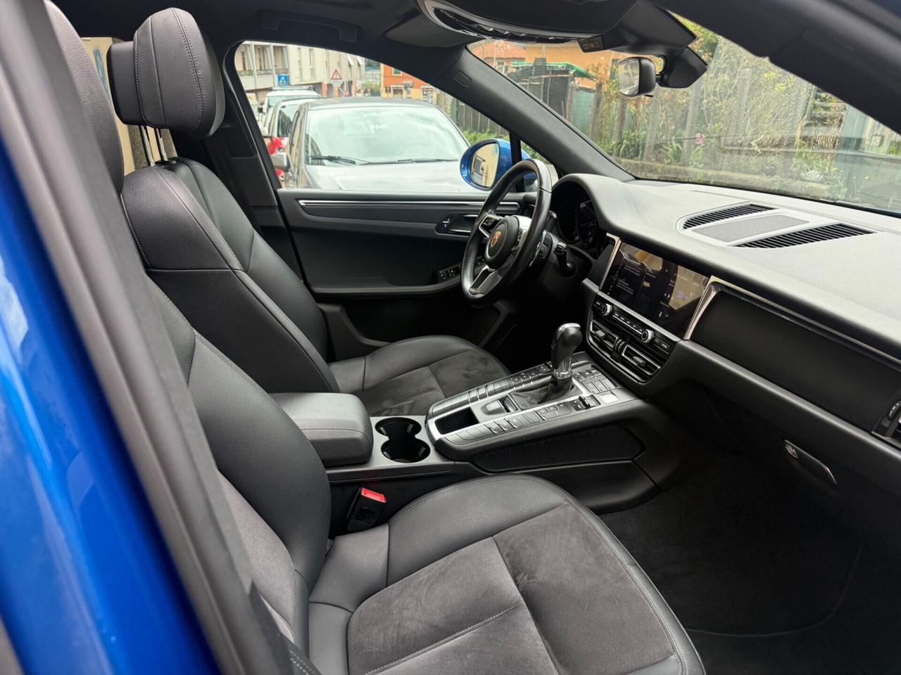 PORSCHE MACAN 2.0 ZAFFIRO CERCHI 21 TETTO SCARICHI