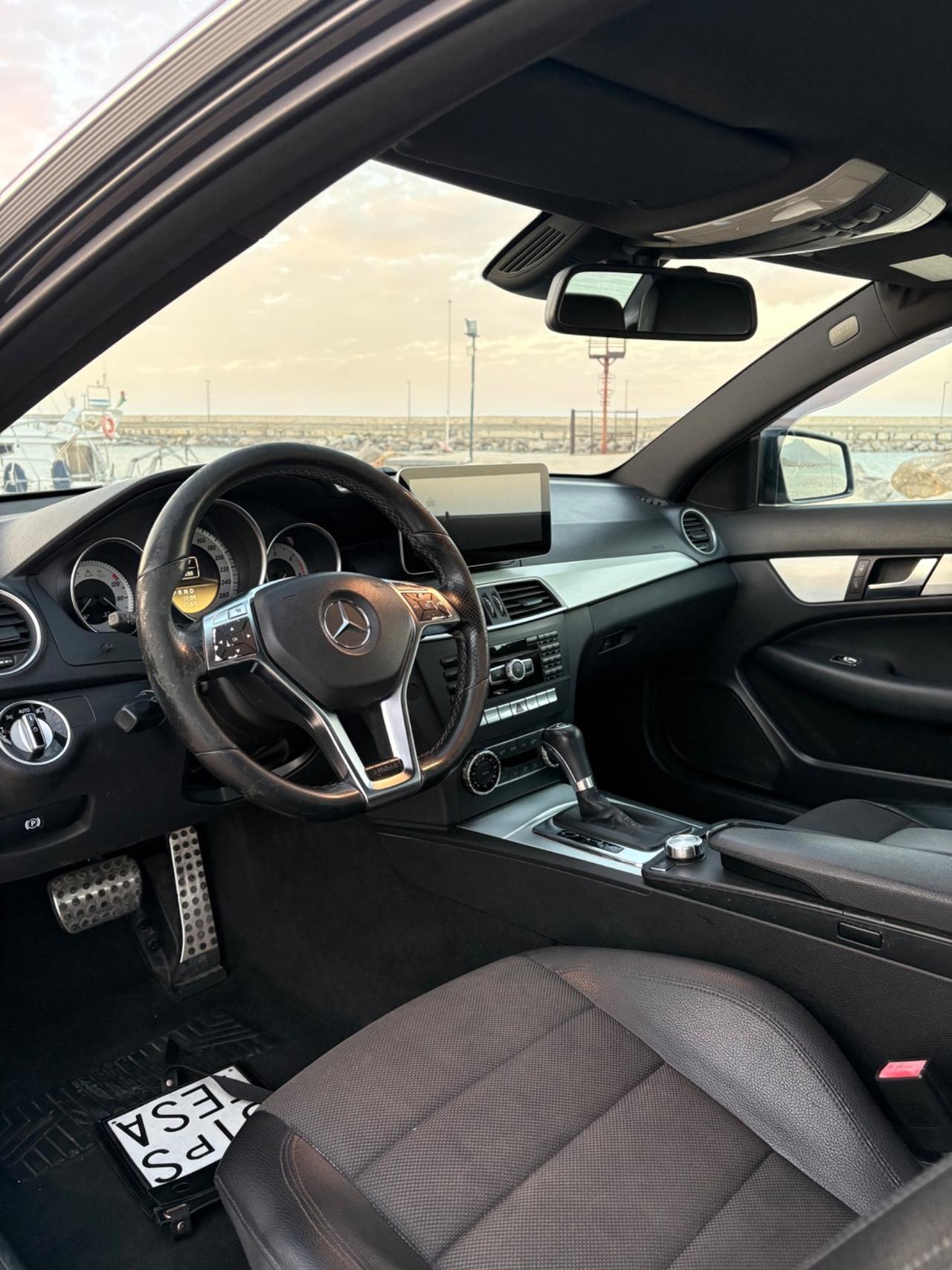 Mercedes-benz C 220 CDI BlueEFFICIENCY Avantgarde