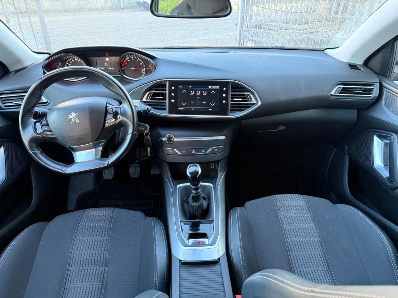 Peugeot 308 1.2 Turbo Benzina POCHI KM 2021 NEOPAT