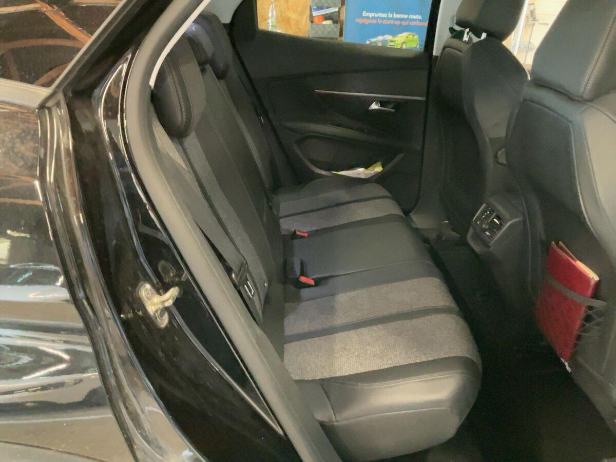 Peugeot 3008 EAT8 120CV ALLURE