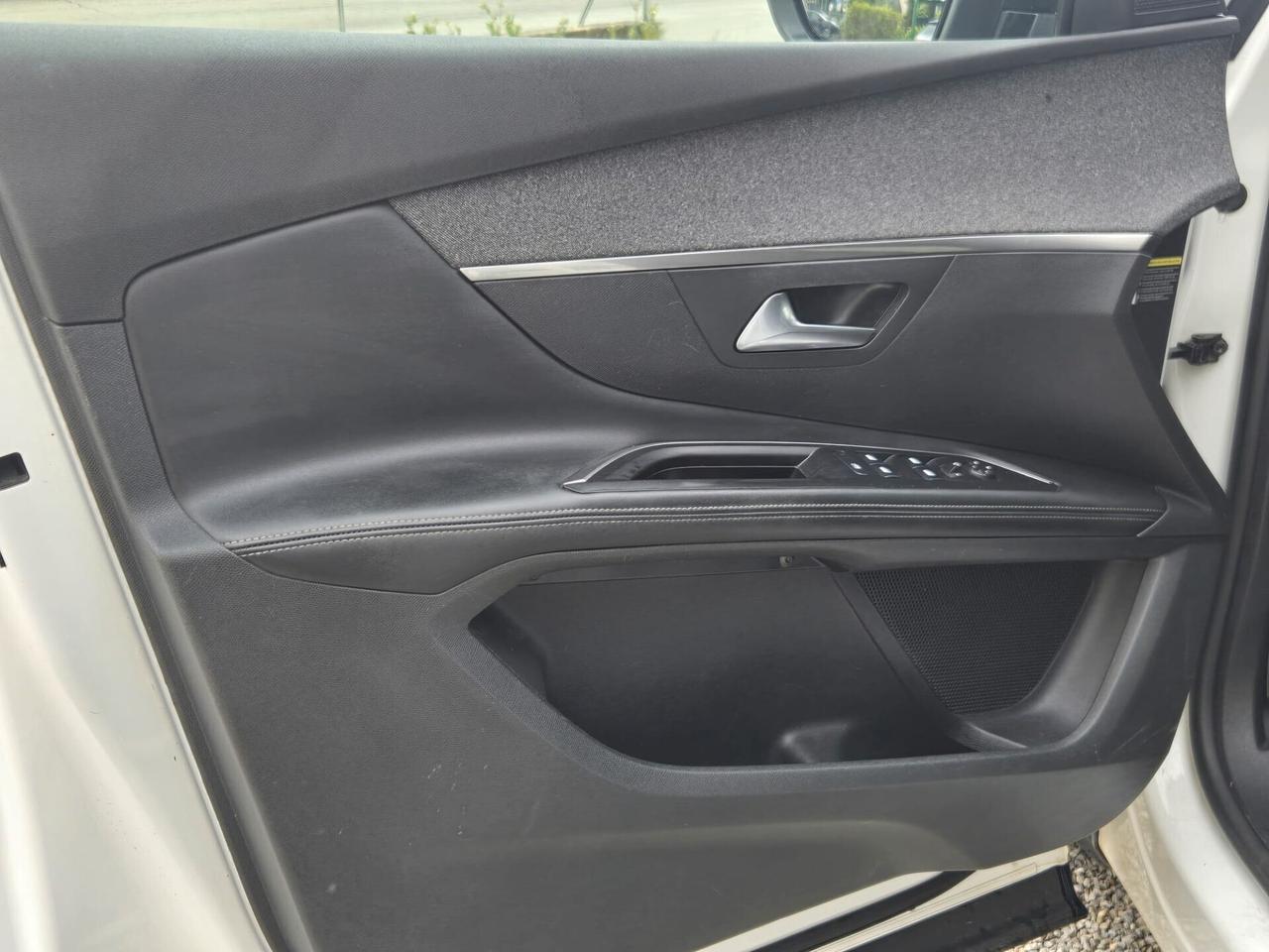 Peugeot 5008 BlueHDi 120 S&S Business