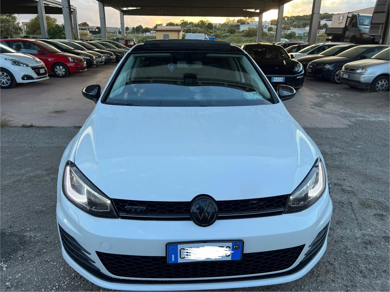 Volkswagen Golf 7 2.0 TDI Leggi l’annuncio