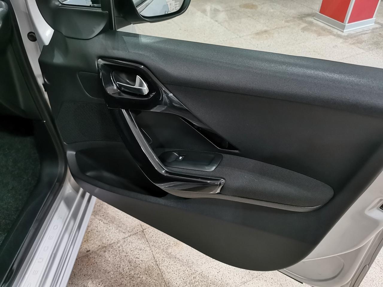 Peugeot 208 BlueHDi 75 5 porte Allure