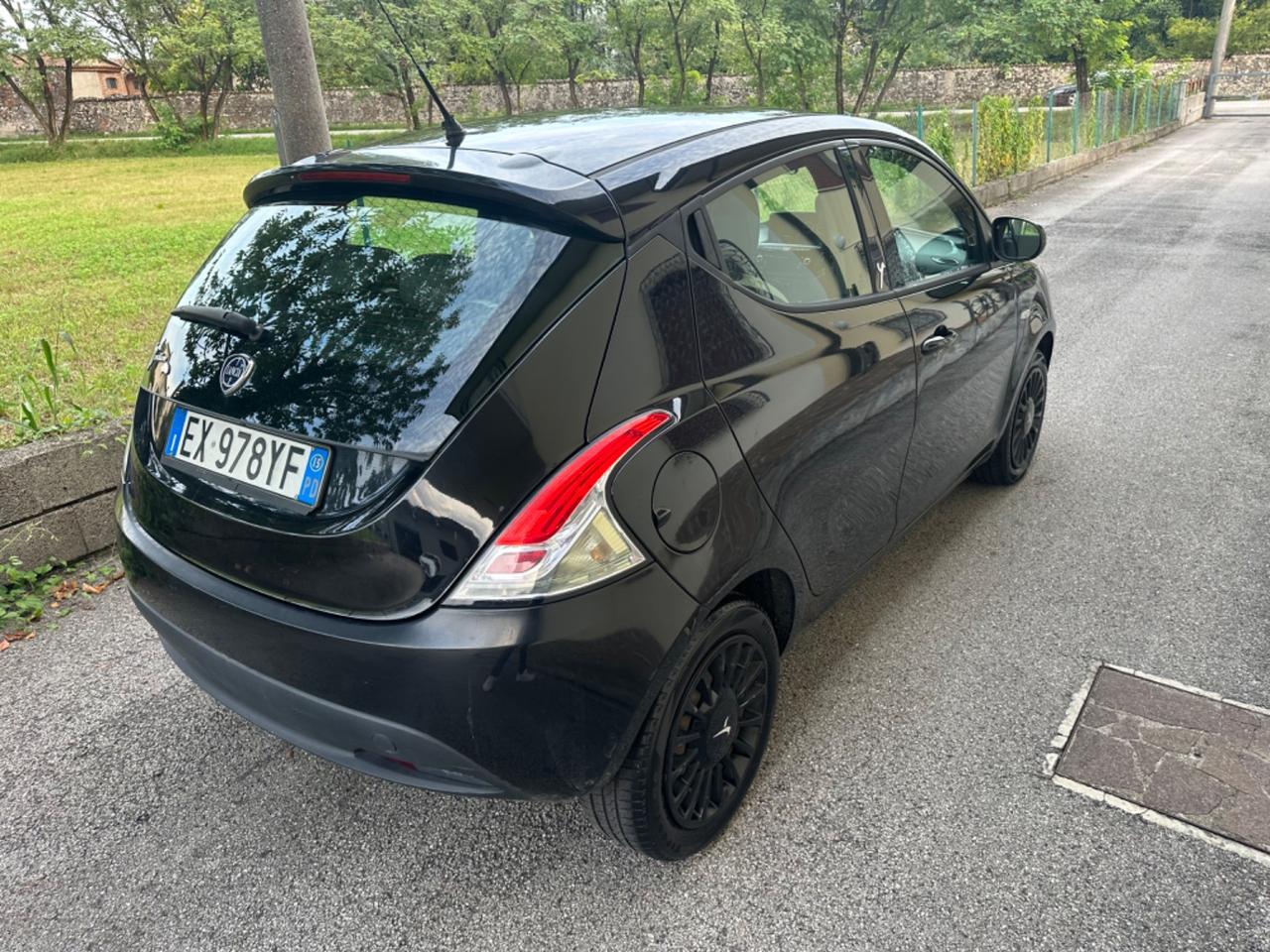 Lancia Ypsilon 1.2 69 CV 5 porte GPL Ecochic Gold