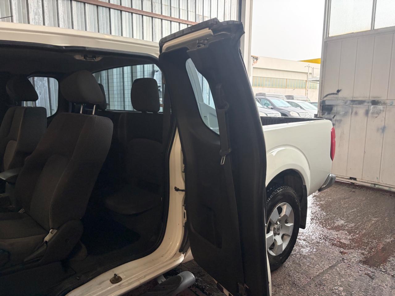 Nissan Navara 2.5 dCi 4 porte Double Cab LE