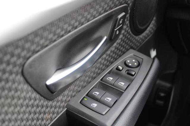 BMW Serie 2 216d Business 7 posti con Navigatore