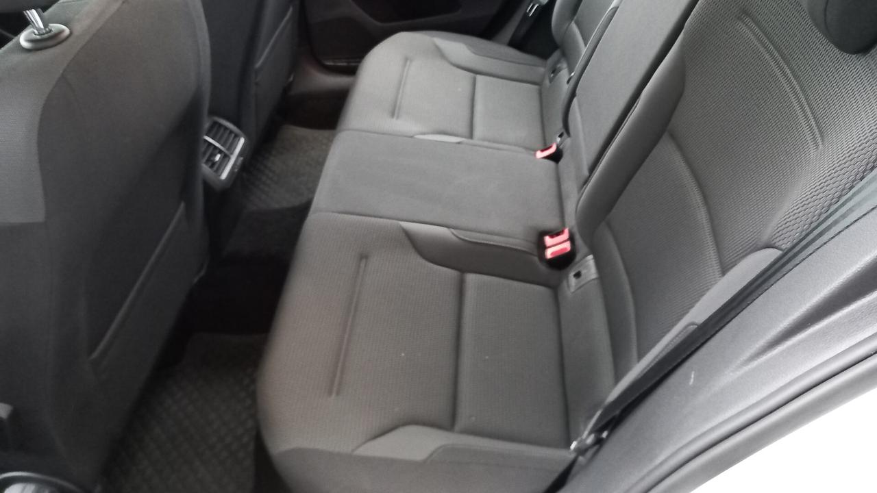 Volkswagen Golf 1.6 TDI 115 CV 5p. Business BlueMotion Technology