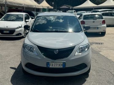 LANCIA Ypsilon 1.2 69 CV 5 porte Platinum