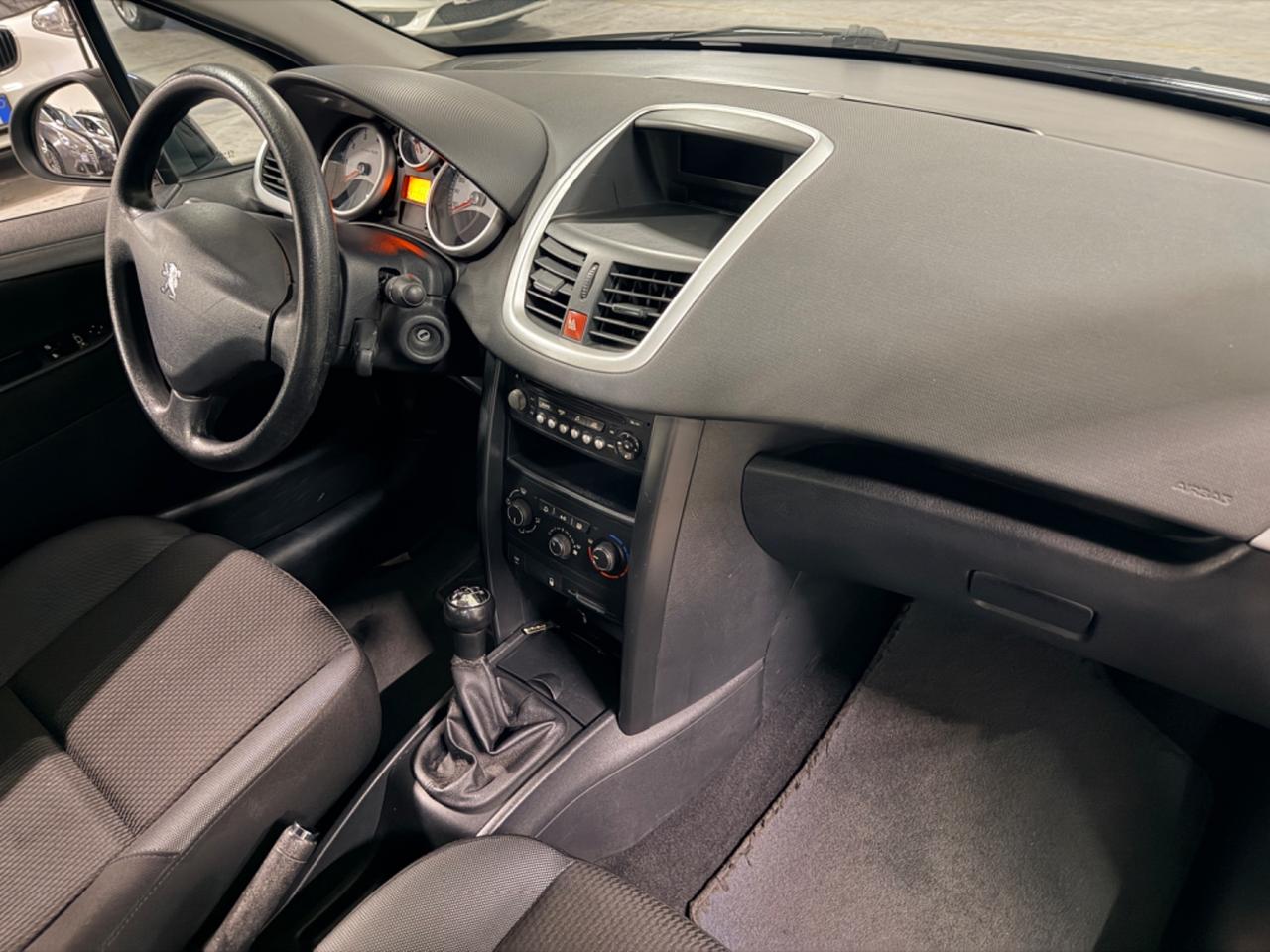 Peugeot 207 1.4 8V 75CV 5p. X Line ECO GPL