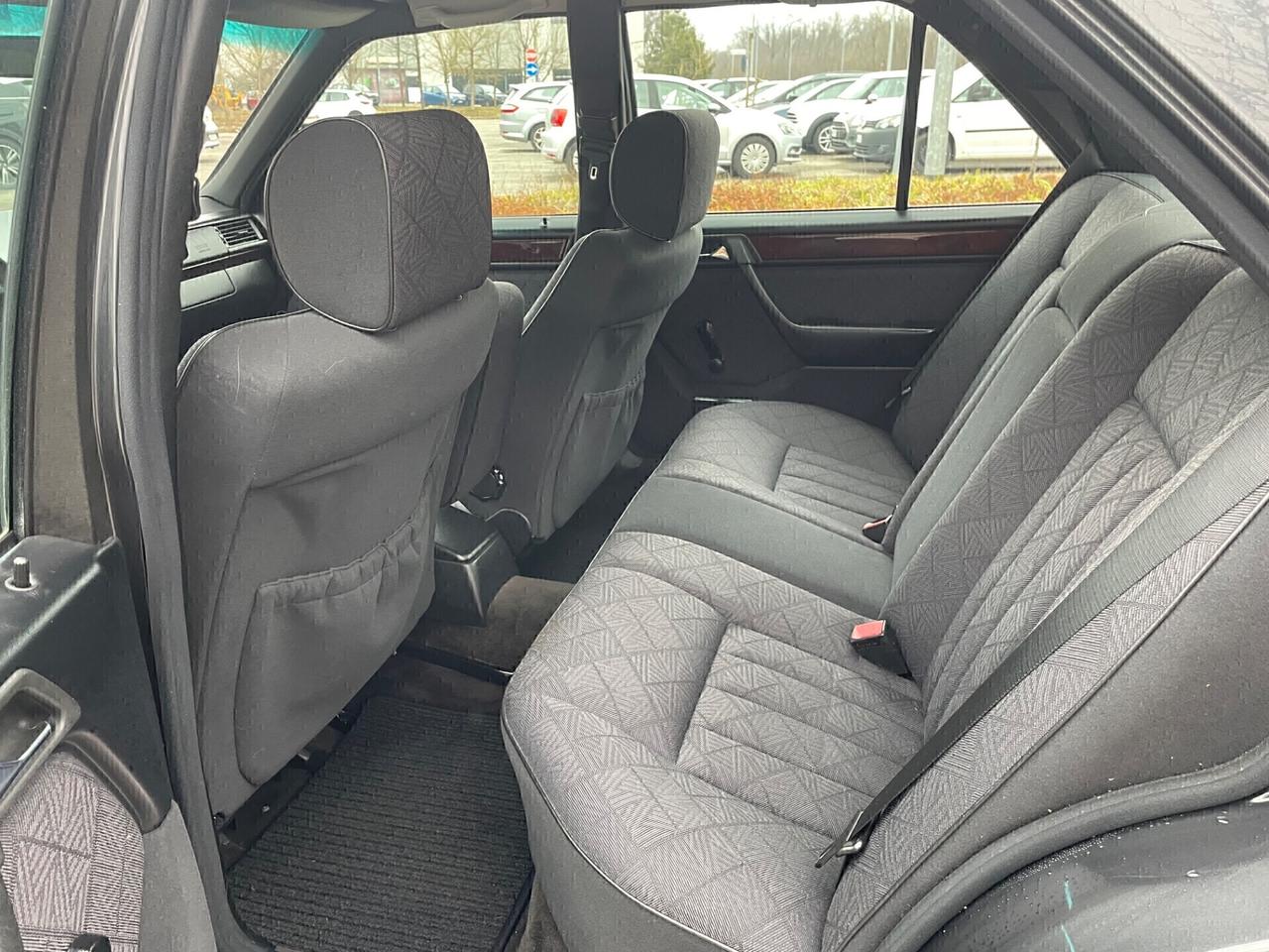 Mercedes-benz E 200 E 200 cat Elegance automatik*solo 50000km*