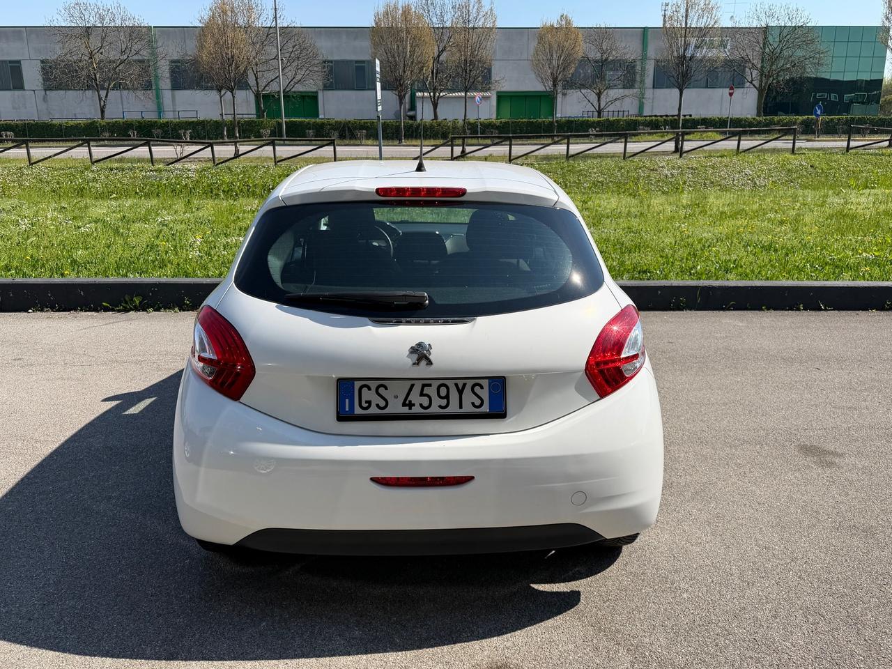 Peugeot 208 1.2 benzina