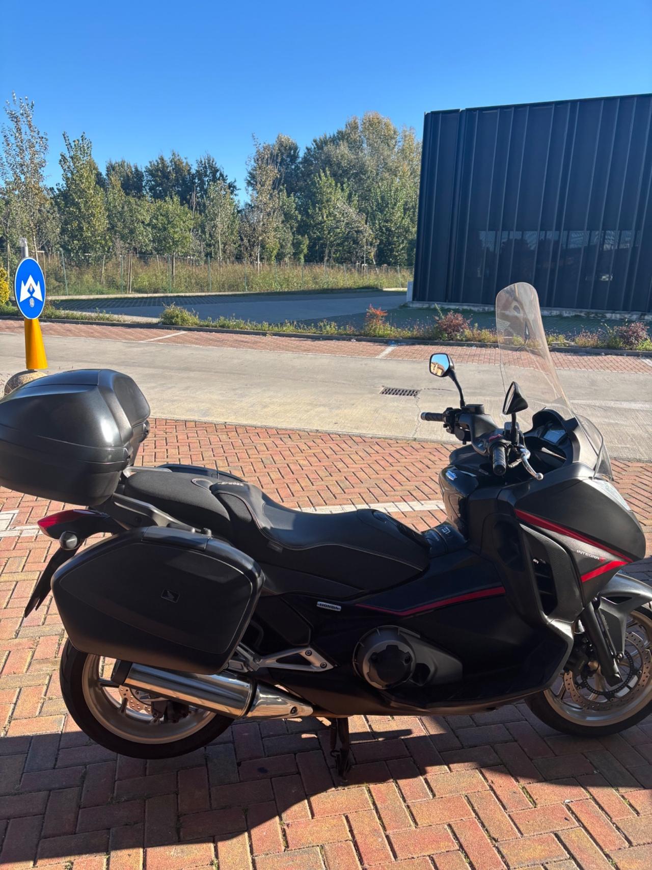 Honda Integra 750 S