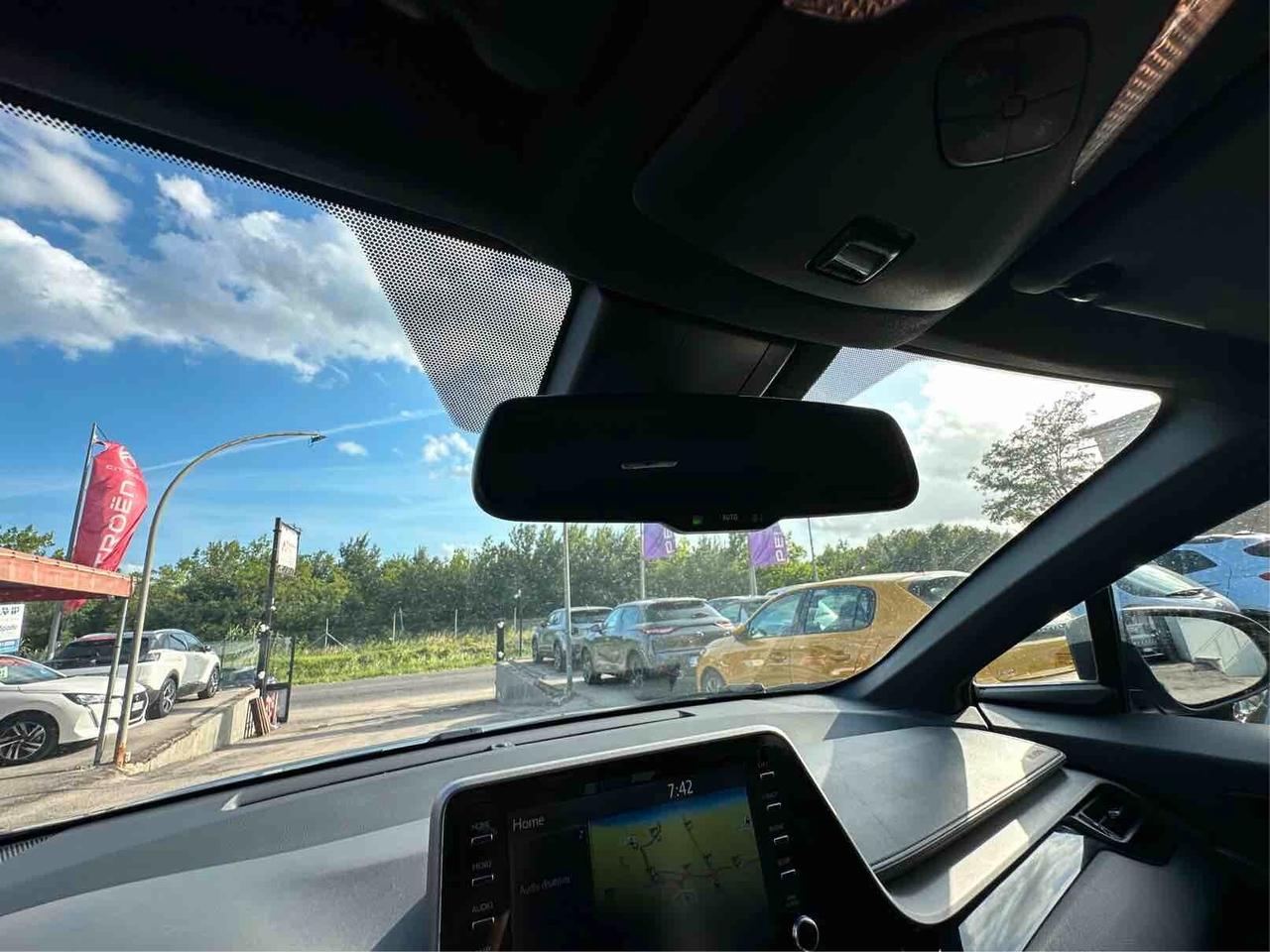 Toyota C-HR 1.8 Hybrid E-CVT Business