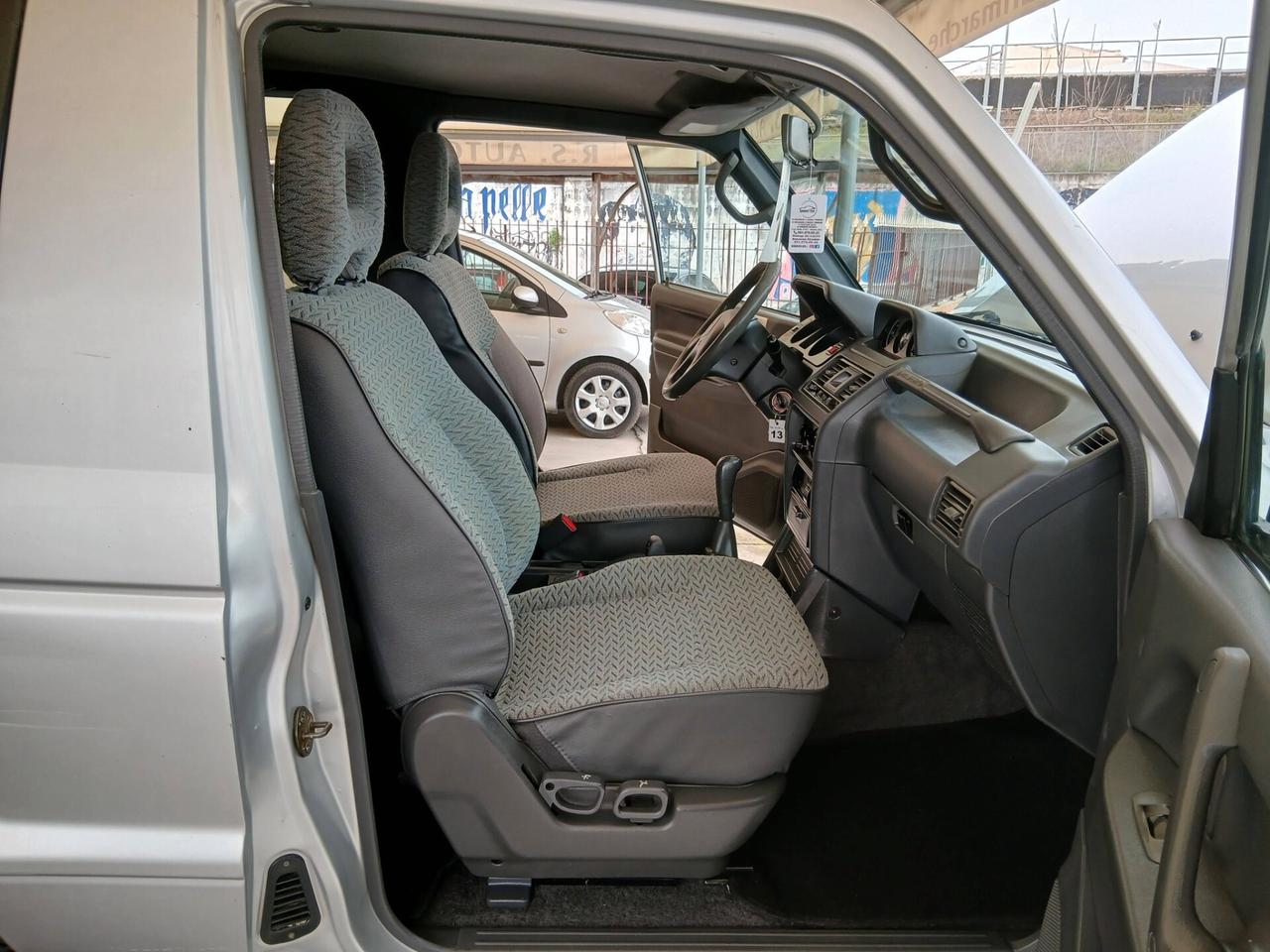 Mitsubishi Pajero 2.5 TDI 3p gancio traino 98