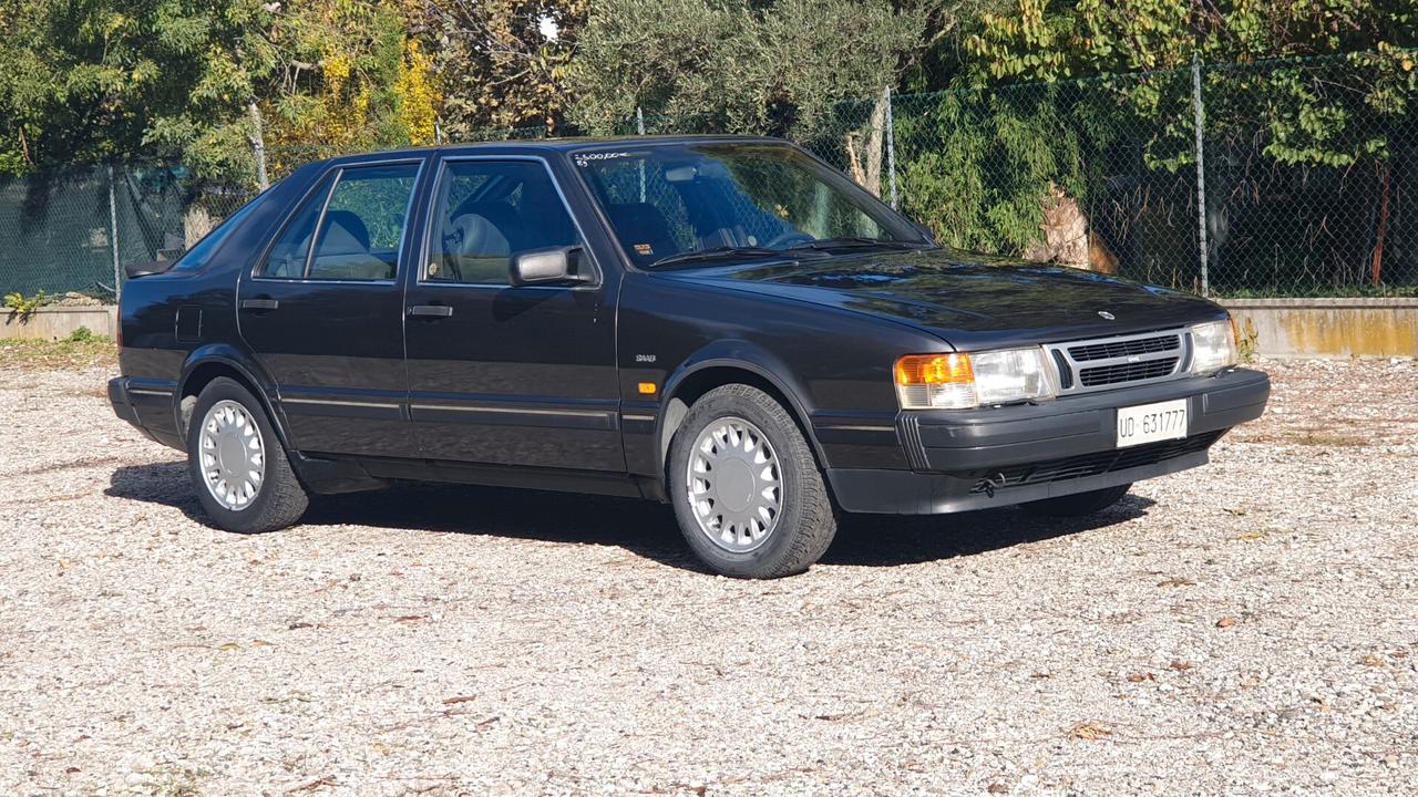 Saab 9000 i 16 5 porte