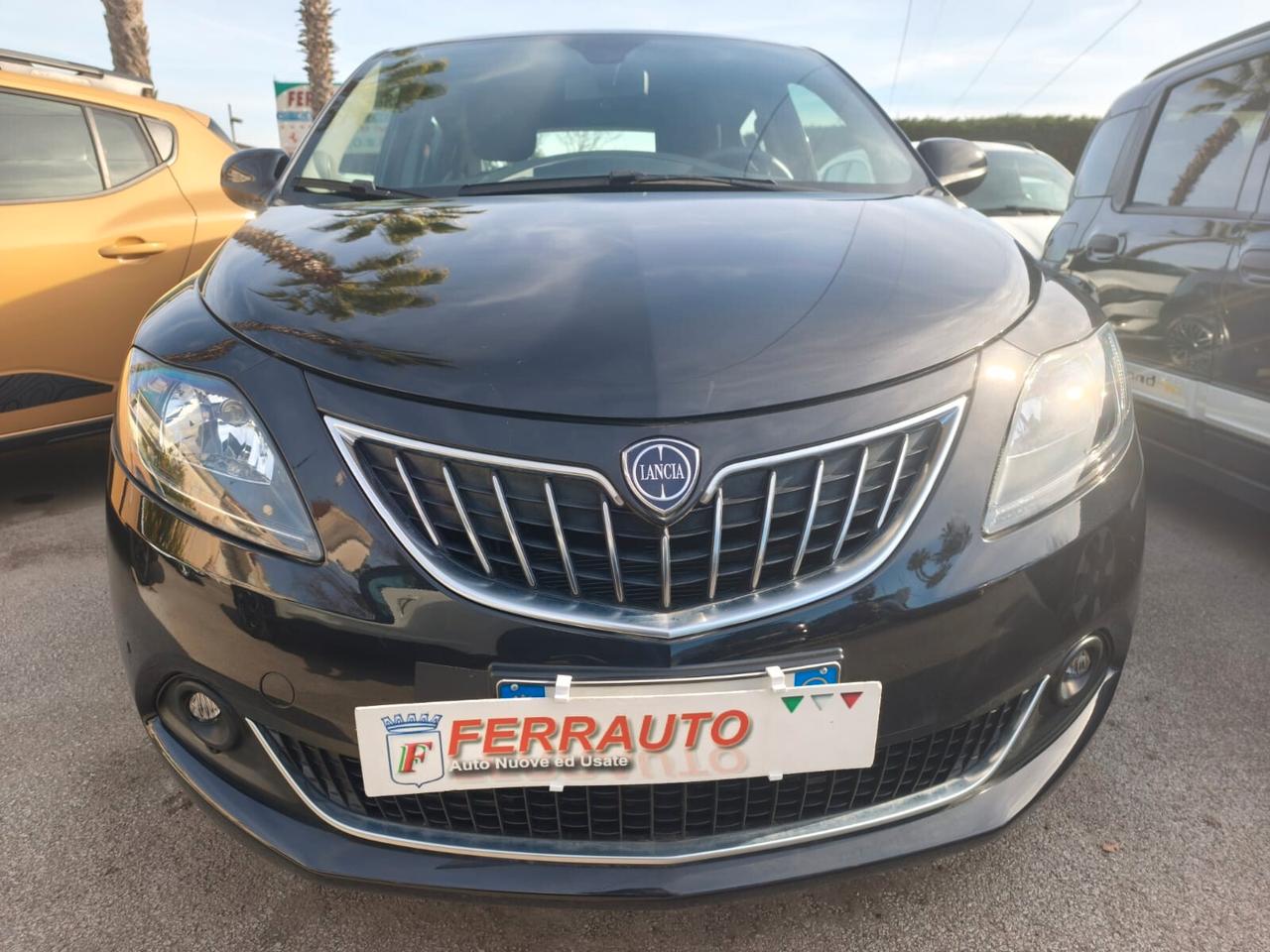 Lancia Ypsilon 1.0 70CV HYBRID PLATINUM
