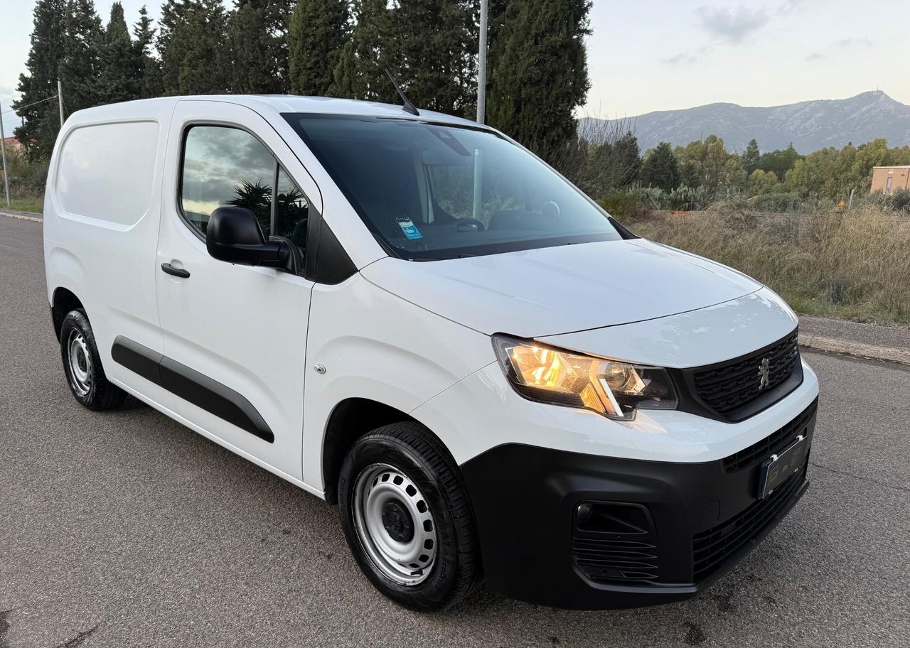 Peugeot Partner BlueHDi 100 S&S PC Furgone Pro
