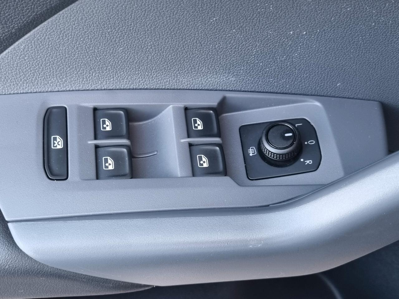 Volkswagen T-Cross 2019 1.0 tsi Urban 95cv