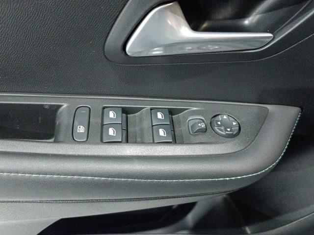 PEUGEOT 208 motore elettrico 136 CV 5 porte Allure