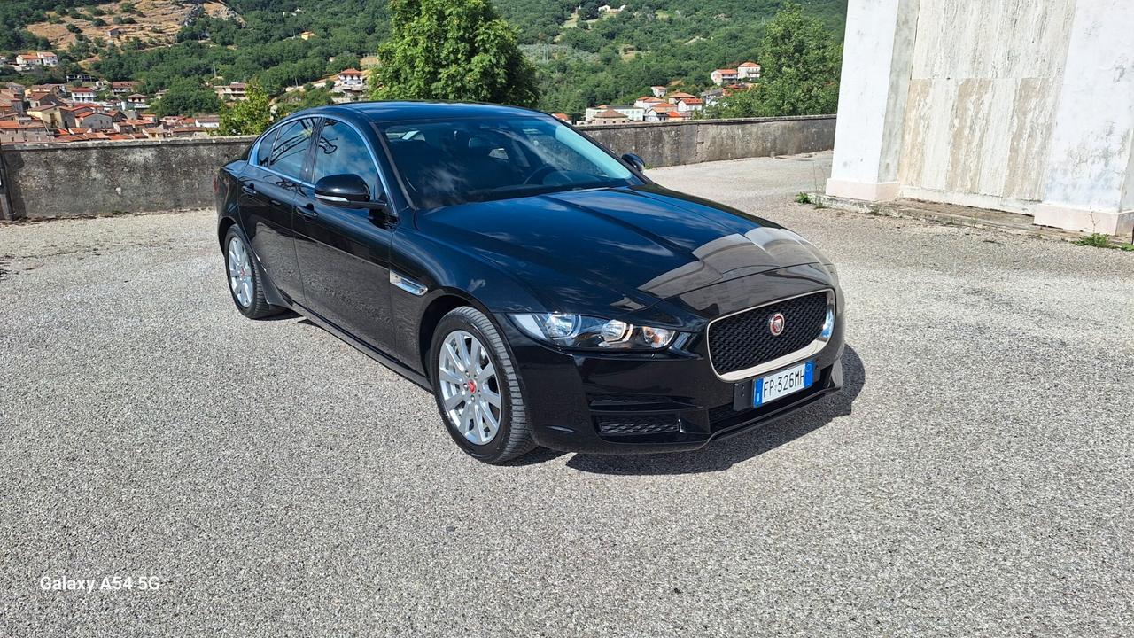 Jaguar XE 2.0 D 180 CV aut. Prestige
