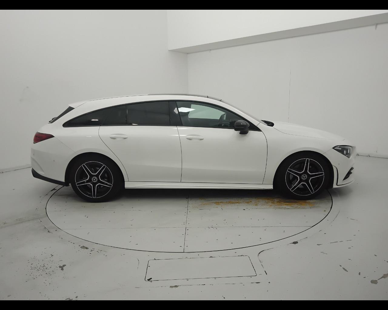 Mercedes-Benz CLA Sh.Brake - X118 - CLA Shooting Brake 200 d Premium auto