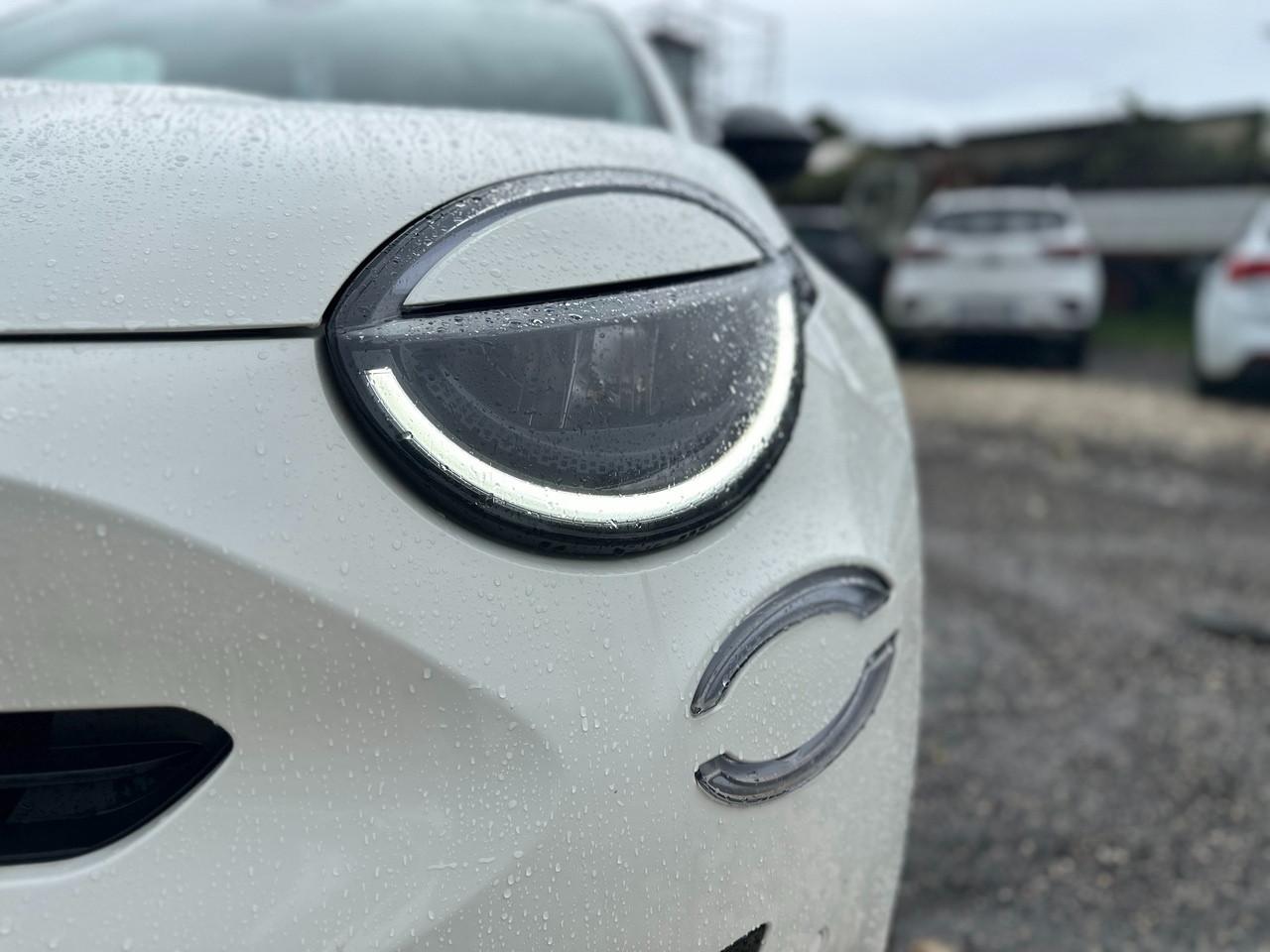 FIAT 600 IV 2023 - 600 1.2 hybrid La Prima 110cv auto