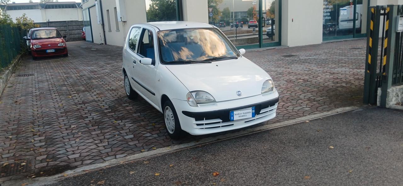 Fiat 600 pochi km clima