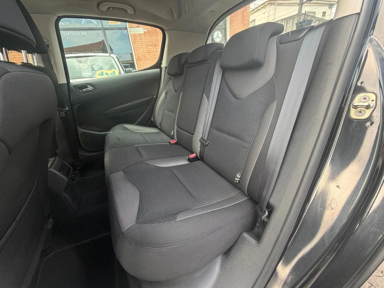 Peugeot 308 1.6 8V e-HDi 112CV Stop&Start 5p. Allure