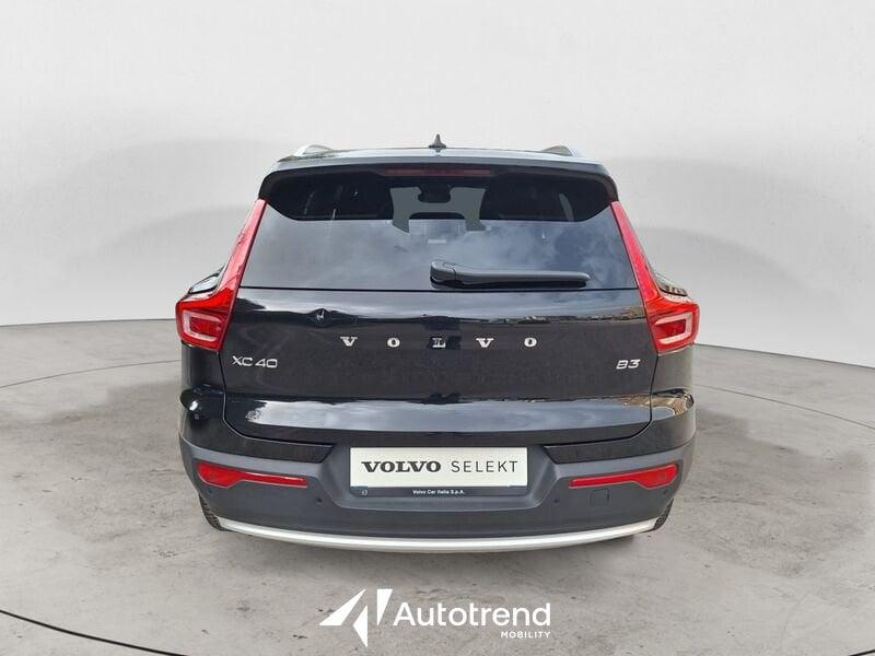 Volvo XC40 B3 163+14 CV Automatico LED Core
