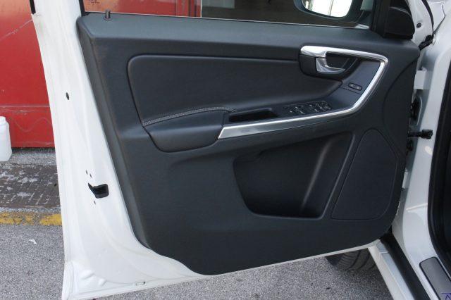 VOLVO XC60 D4 Awd Geartronic R-design Unicoprop. Pelle