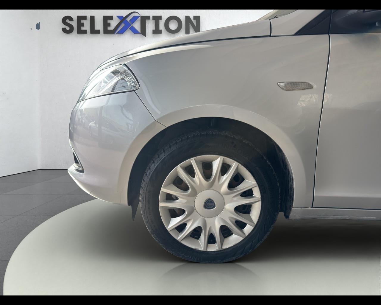 LANCIA Ypsilon 3ª serie - Ypsilon 1.2 69 CV 5 porte S&S Silver