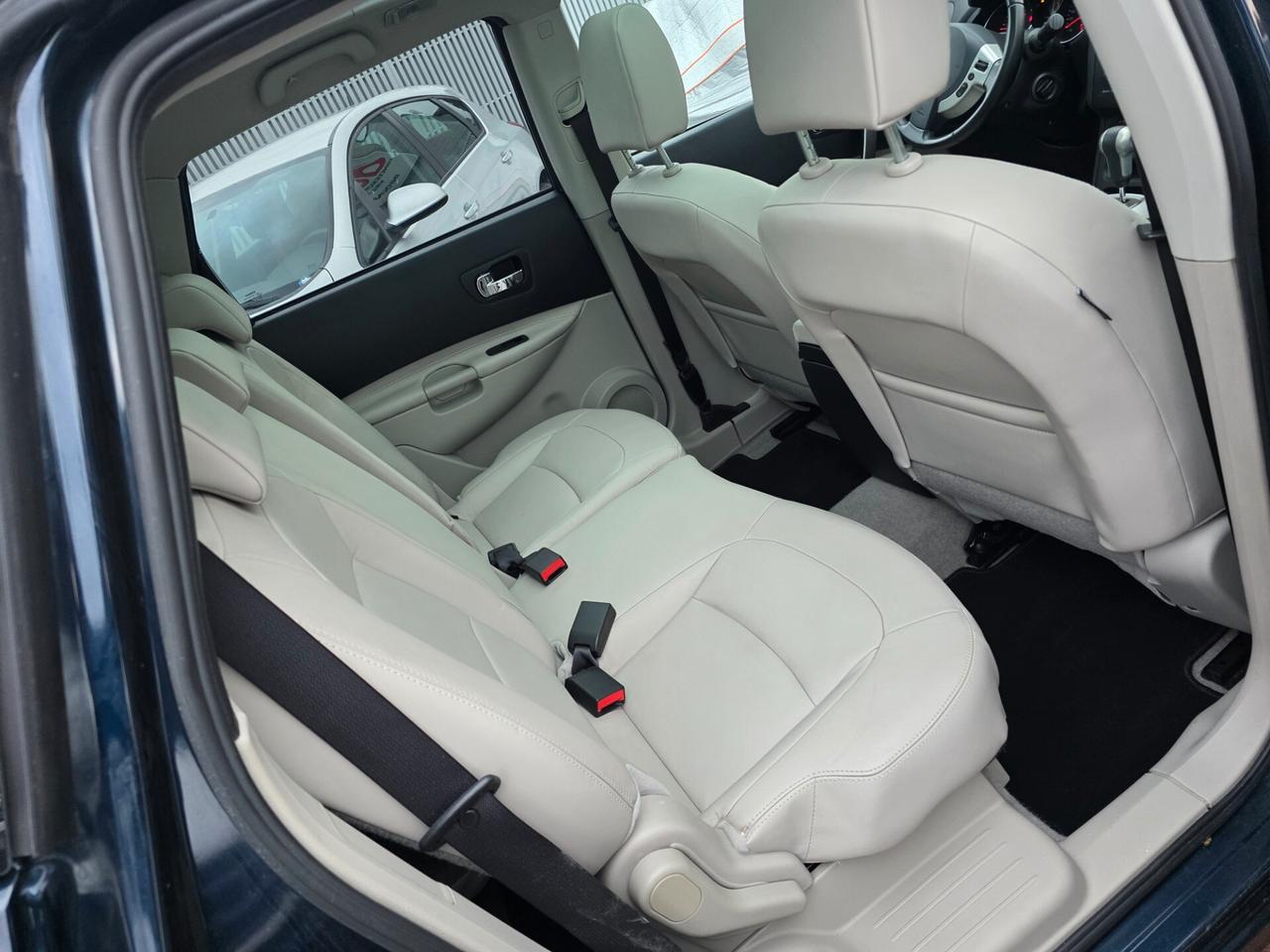 Nissan Qashqai Qashqai+2 2.0 dCi DPF 4WD aut. n-tec