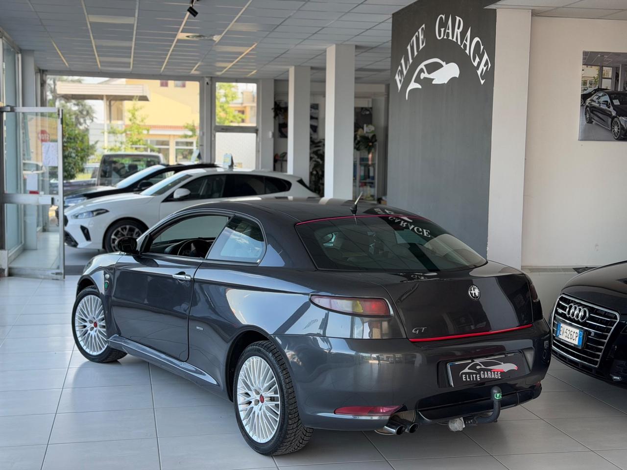 Alfa Romeo GT 1.9 JTDM 16V Distinctive Gancio Traino