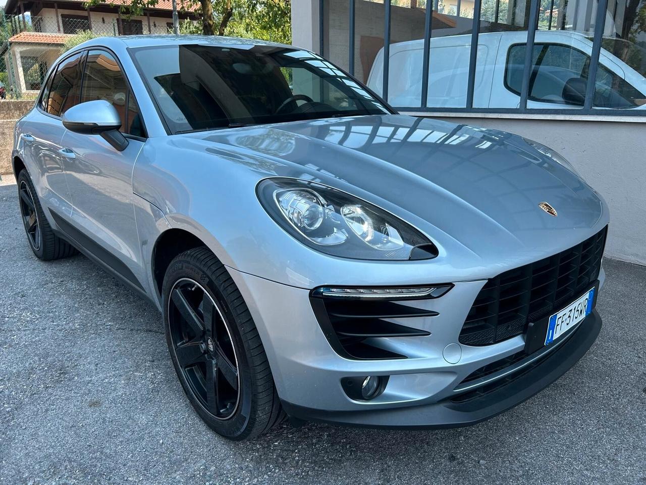 PORSCHE Macan 2.0 Benzina 252 CV KW 185