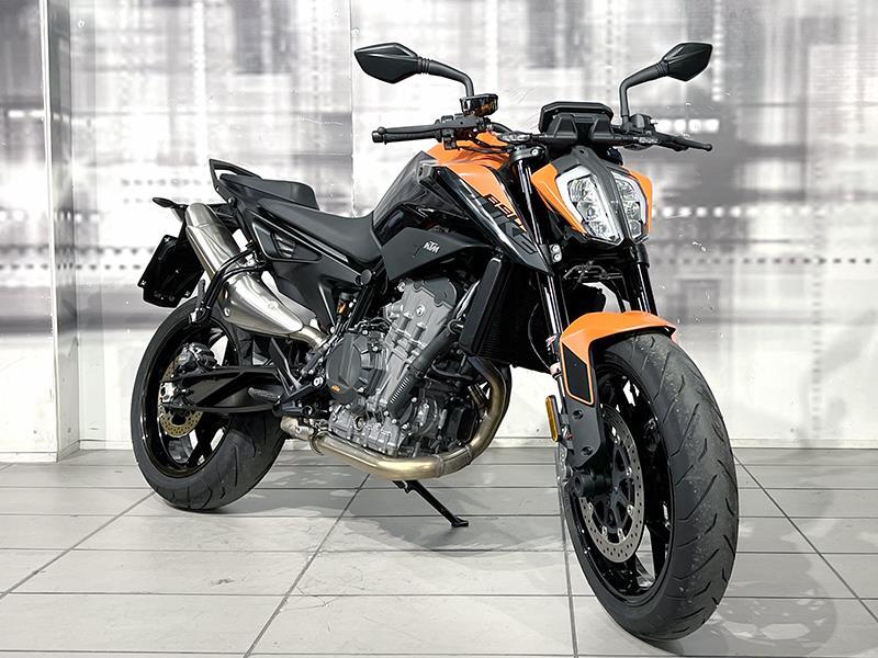 KTM Duke 890