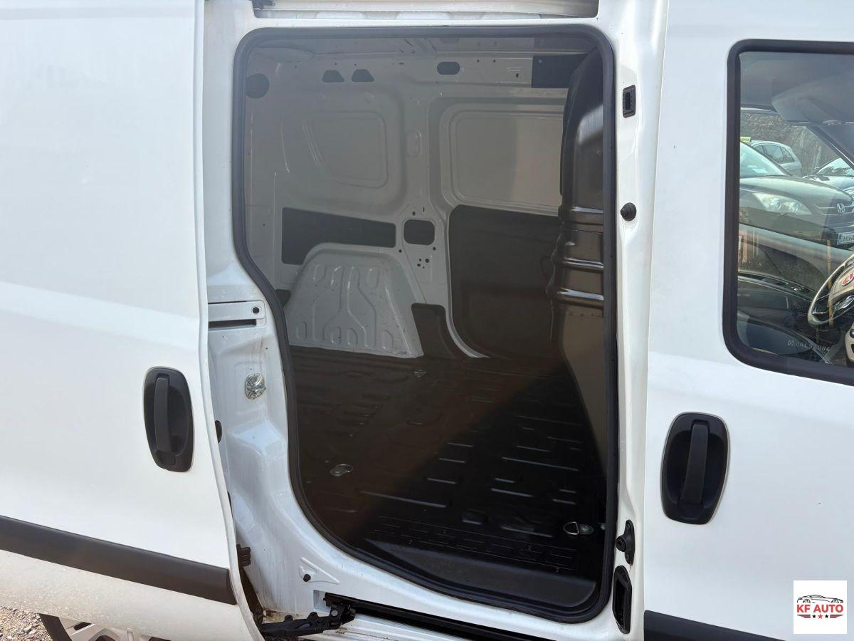 FIAT doblÃ² cargo 1.6 mjt 16v SX 105cv 3p.ti E6