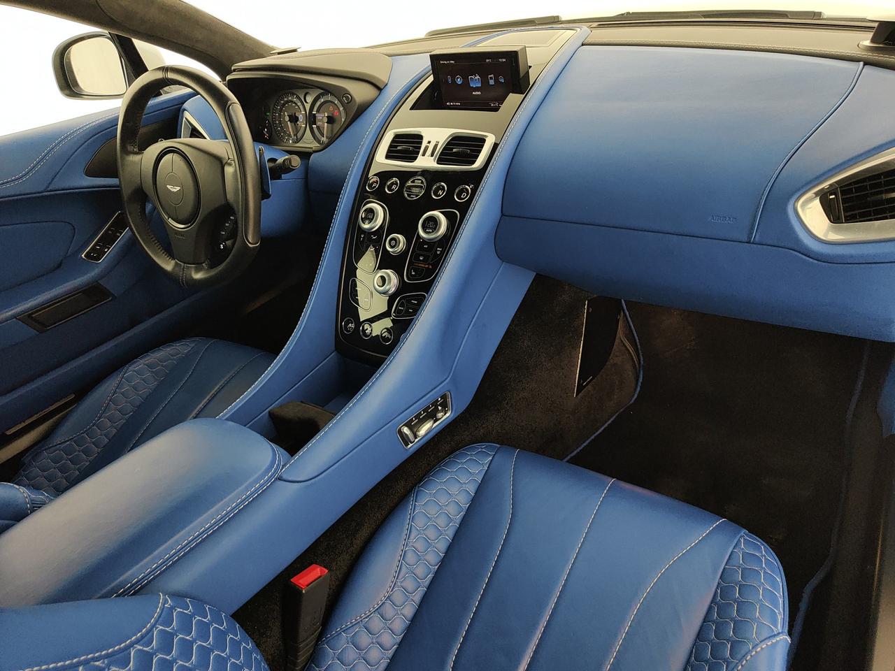 ASTON MARTIN Vanquish Coupe 6.0 V12 S touchtronic