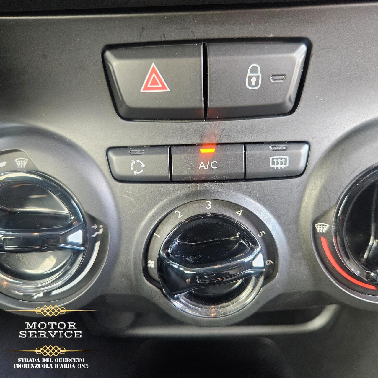 Peugeot 208 UNIPRO 33000KM PREZZO REALE