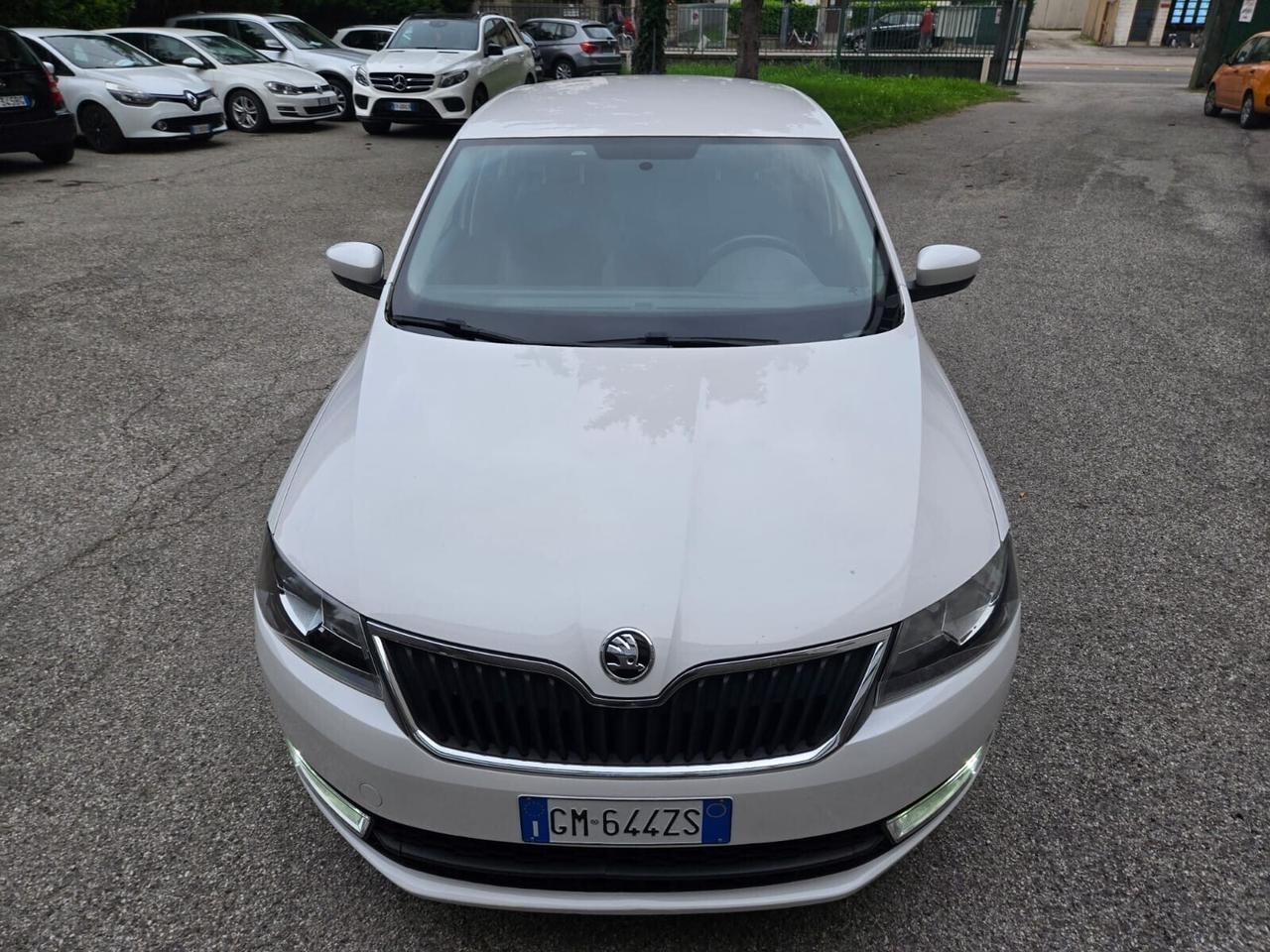 Skoda Rapid 1.6 TDI 115 CV Gancio Traino