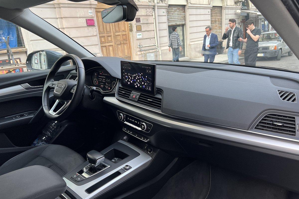AUDI Q5 35 TDI S tronic Business