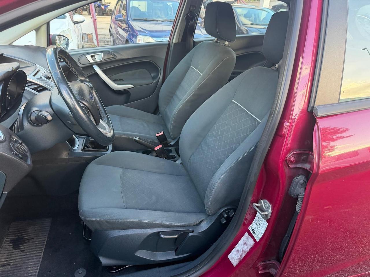Ford Fiesta Ikon 1.4 TDCi 70CV 5 porte