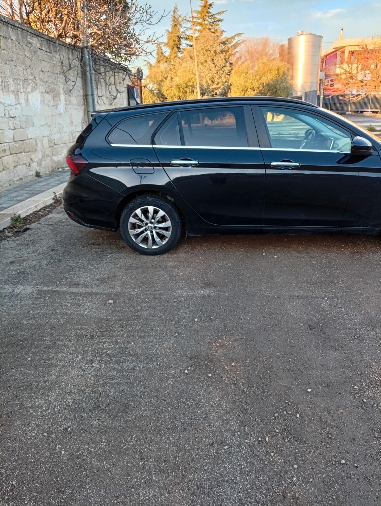 Fiat Tipo 1.6 Mjt S&S SW Lounge