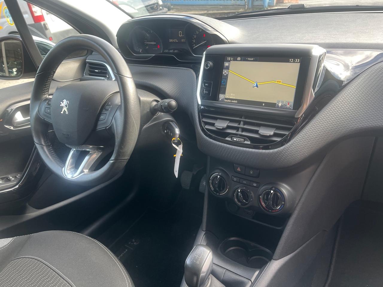 Peugeot 208 PureTech 82 5 porte Style-Km 85500-