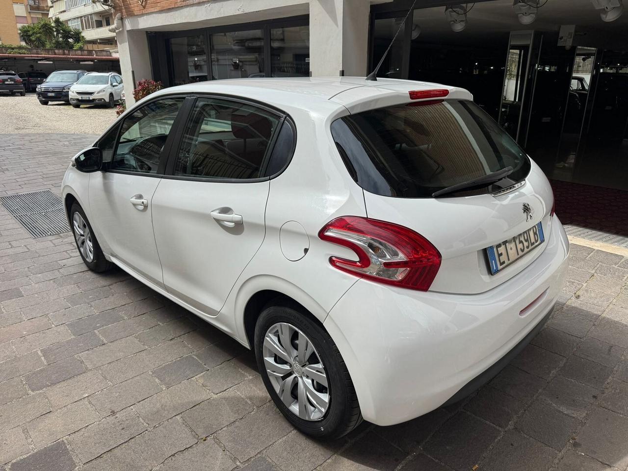 PEUGEOT 208 1.4 HDi 68CV 5p Active