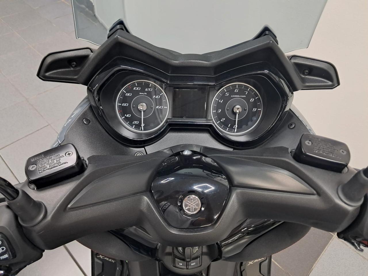 Yamaha X-Max 300 Tech Max
