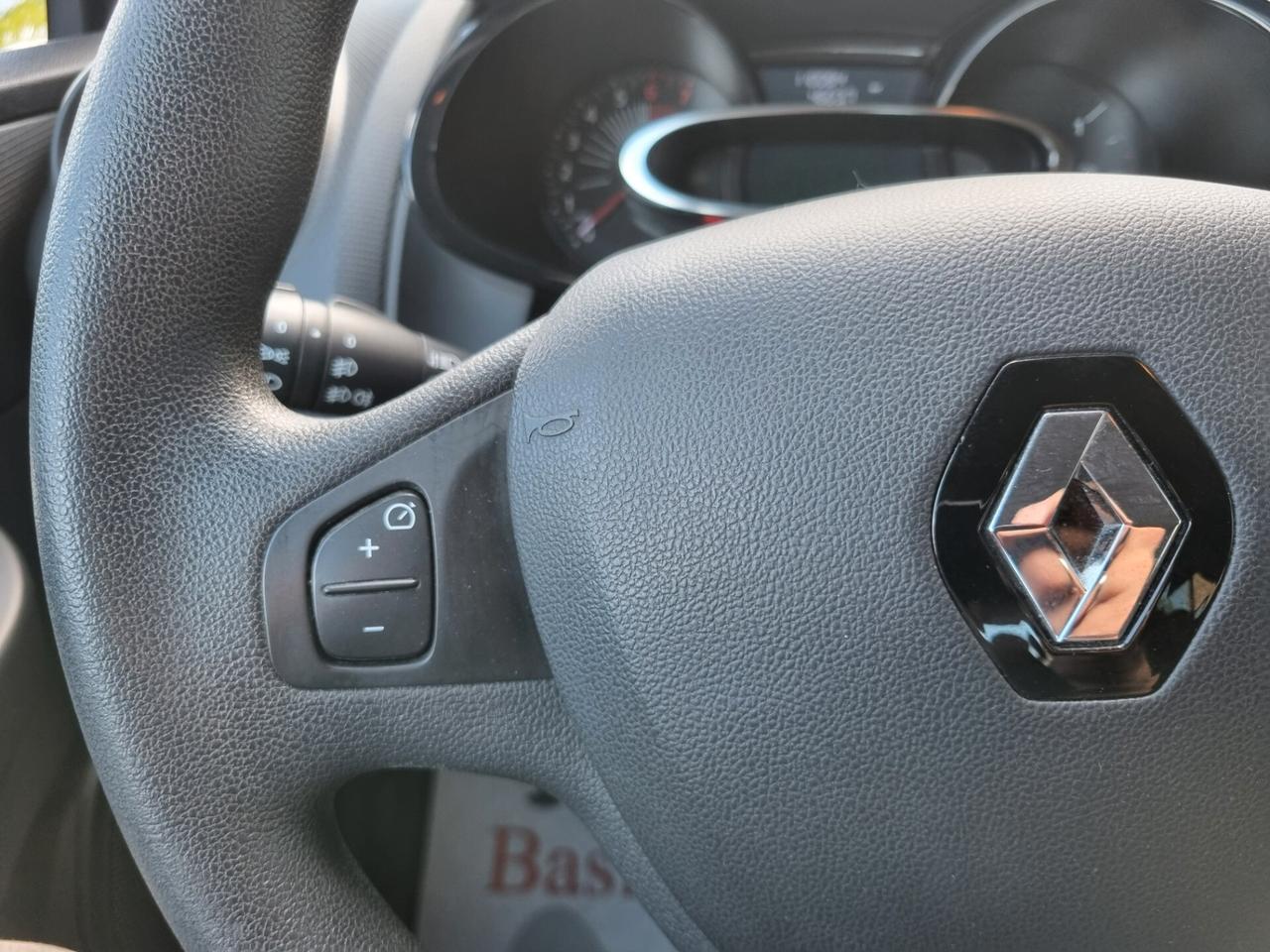 Renault Clio 1.2 75CV 5 porte Zen