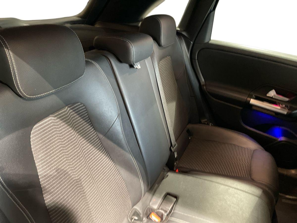 Mercedes-Benz Classe B - W247 2018 - B 180 d Sport auto