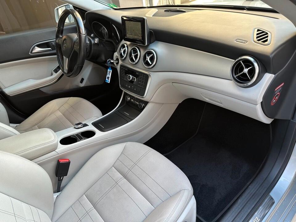 Mercedes CLA 250 4Matic Automatic Premium